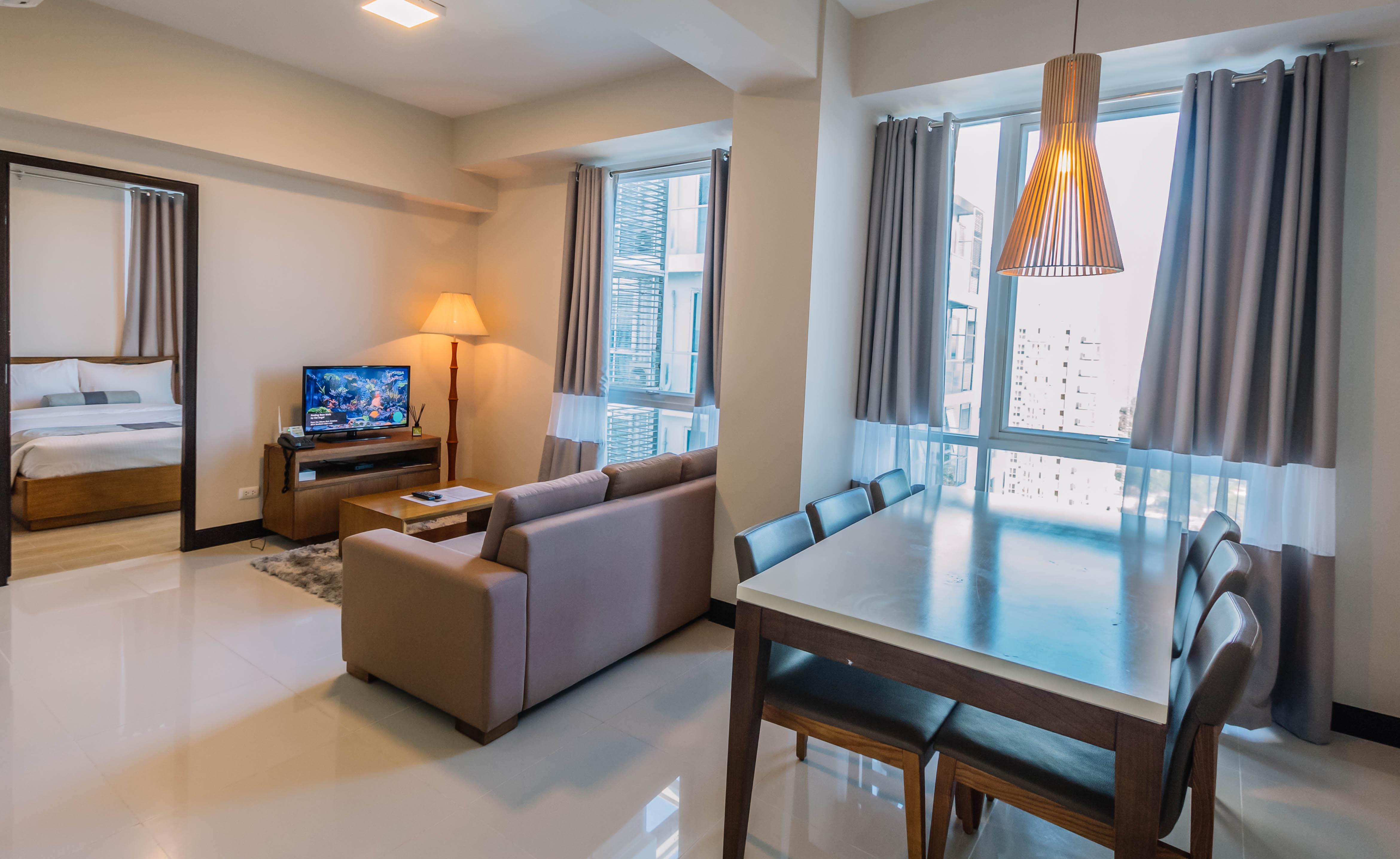 Apartment 8 Newtown Boulevard *