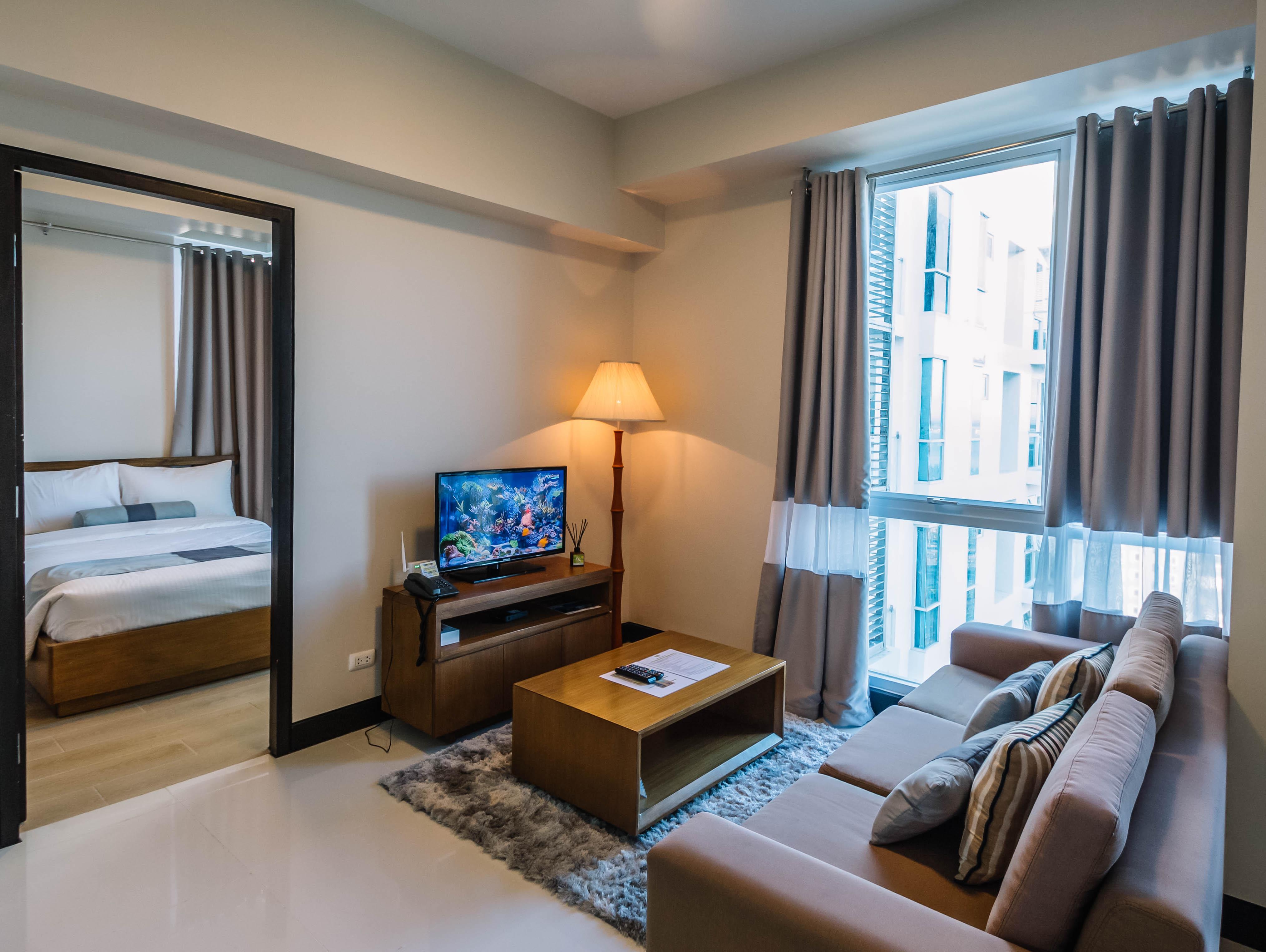 8 Newtown Boulevard Apartment *