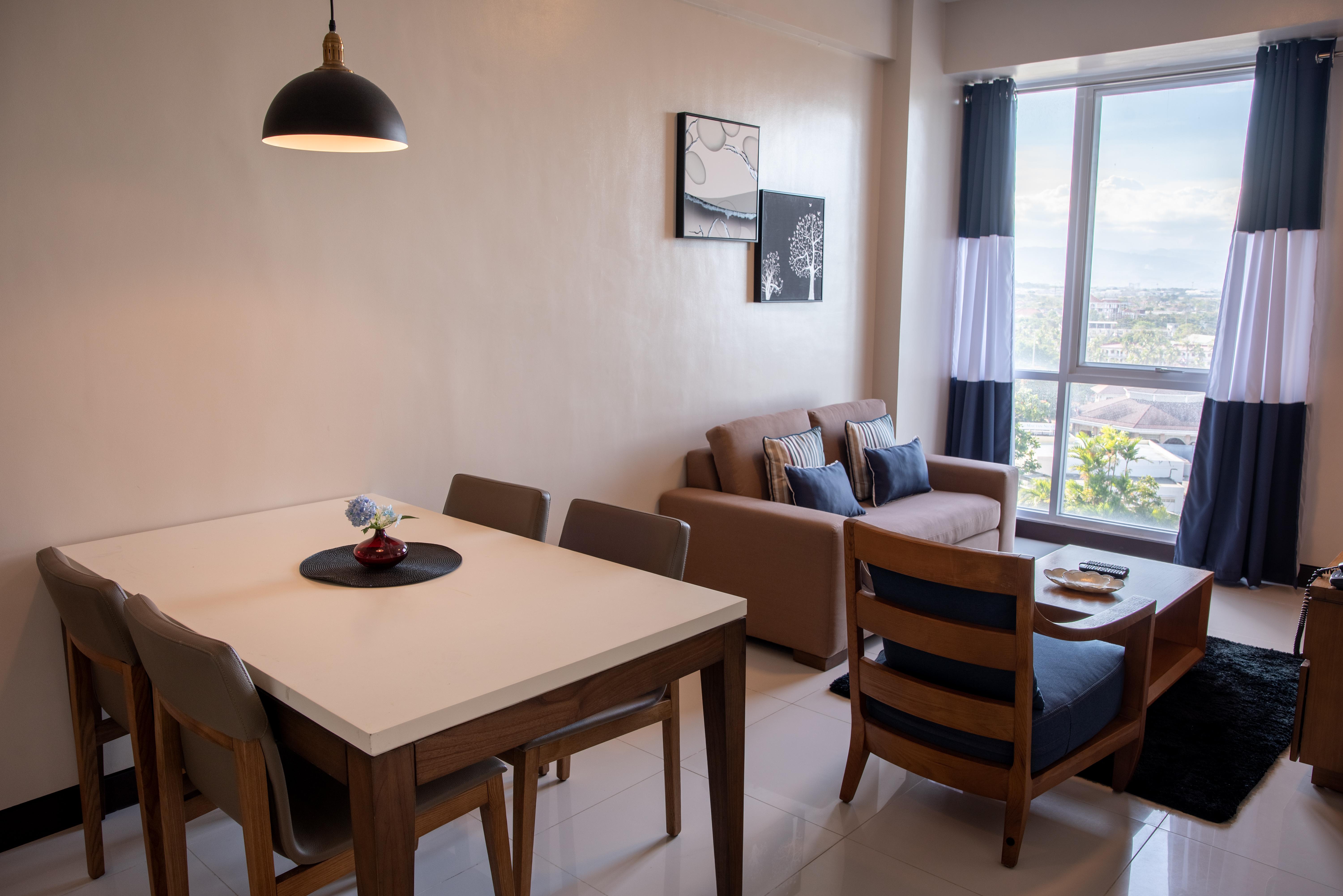 8 Newtown Boulevard Apartment Lapu-Lapu City
