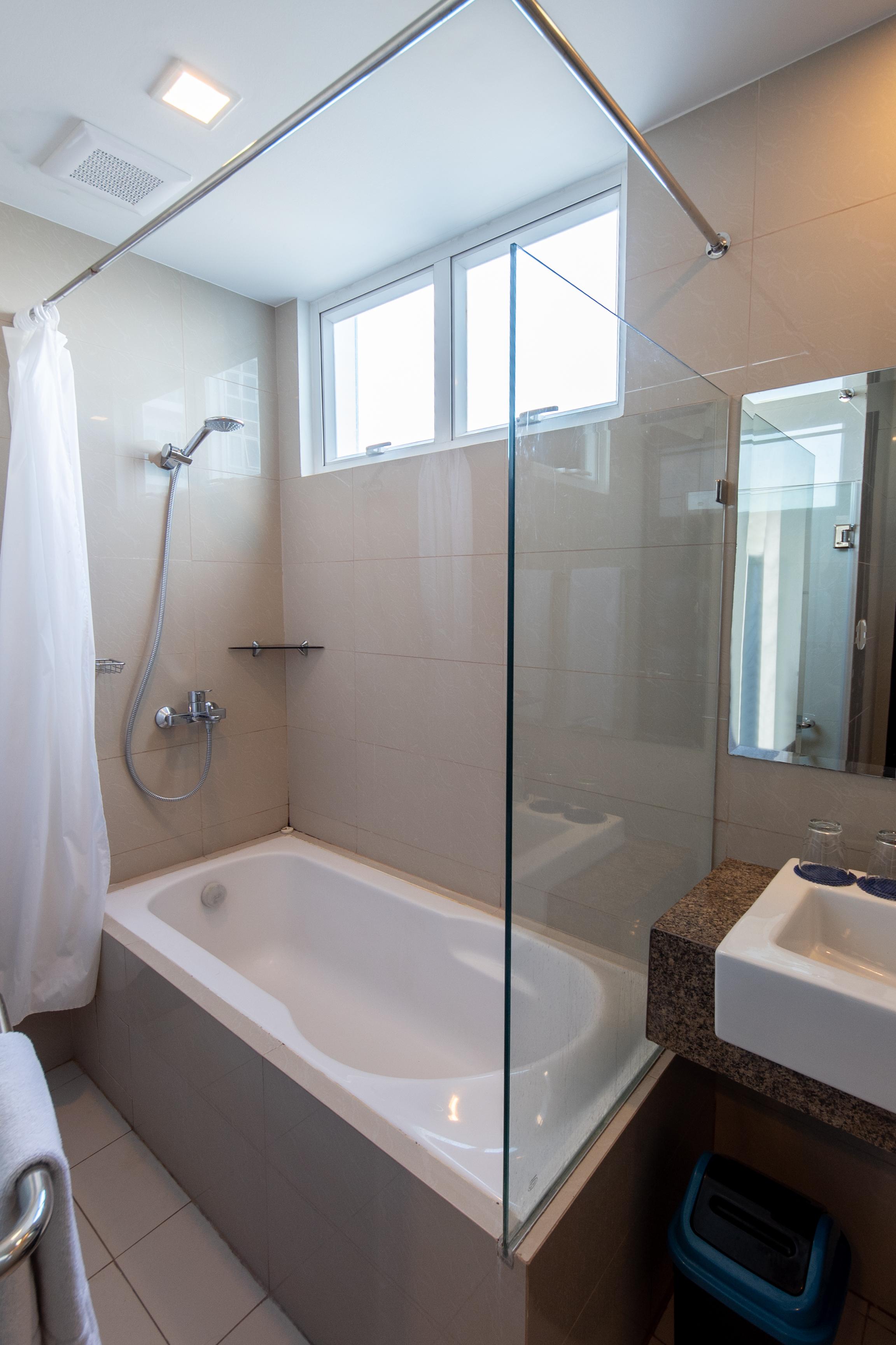 8 Newtown Boulevard *