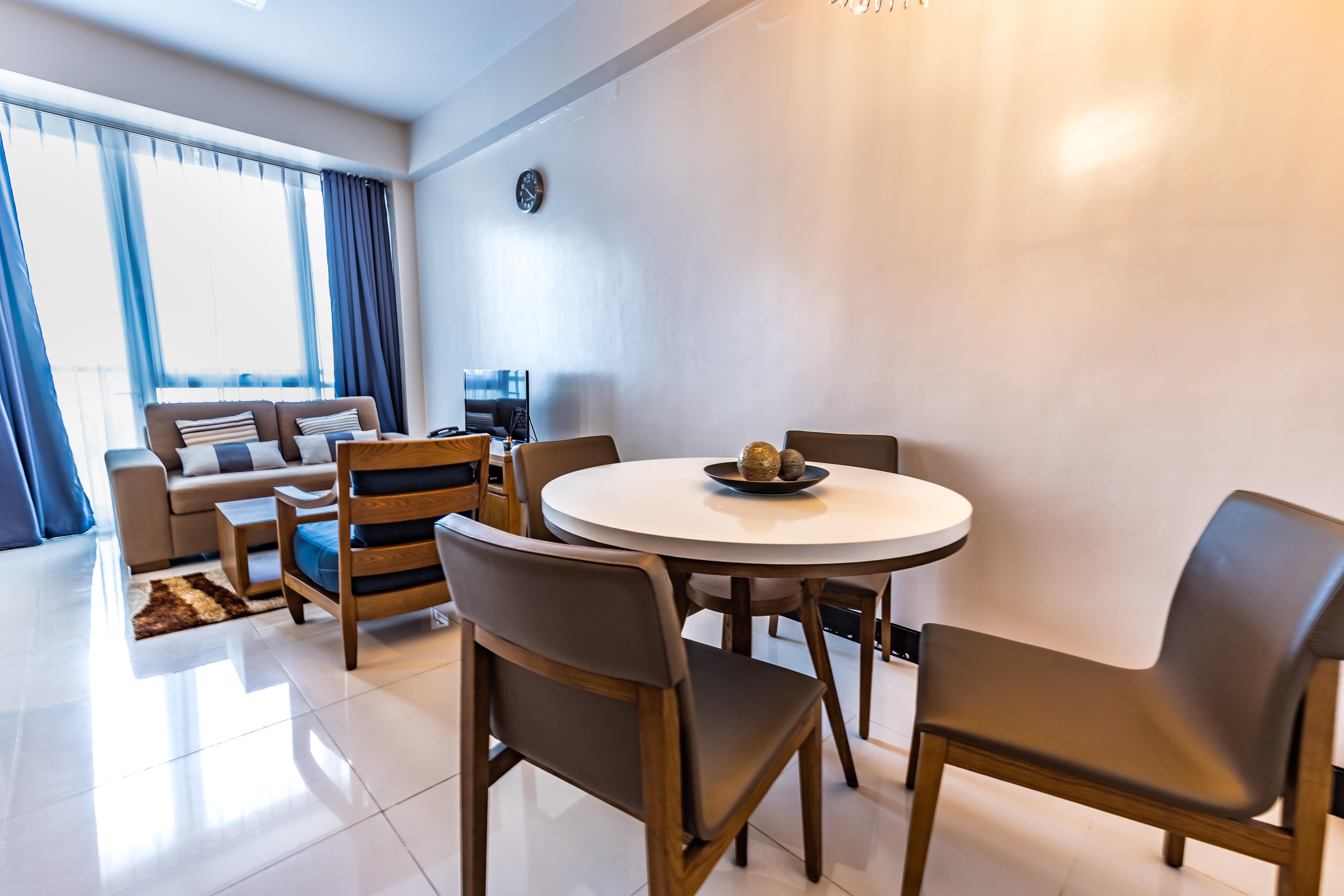 8 Newtown Boulevard Apartment Lapu-Lapu City