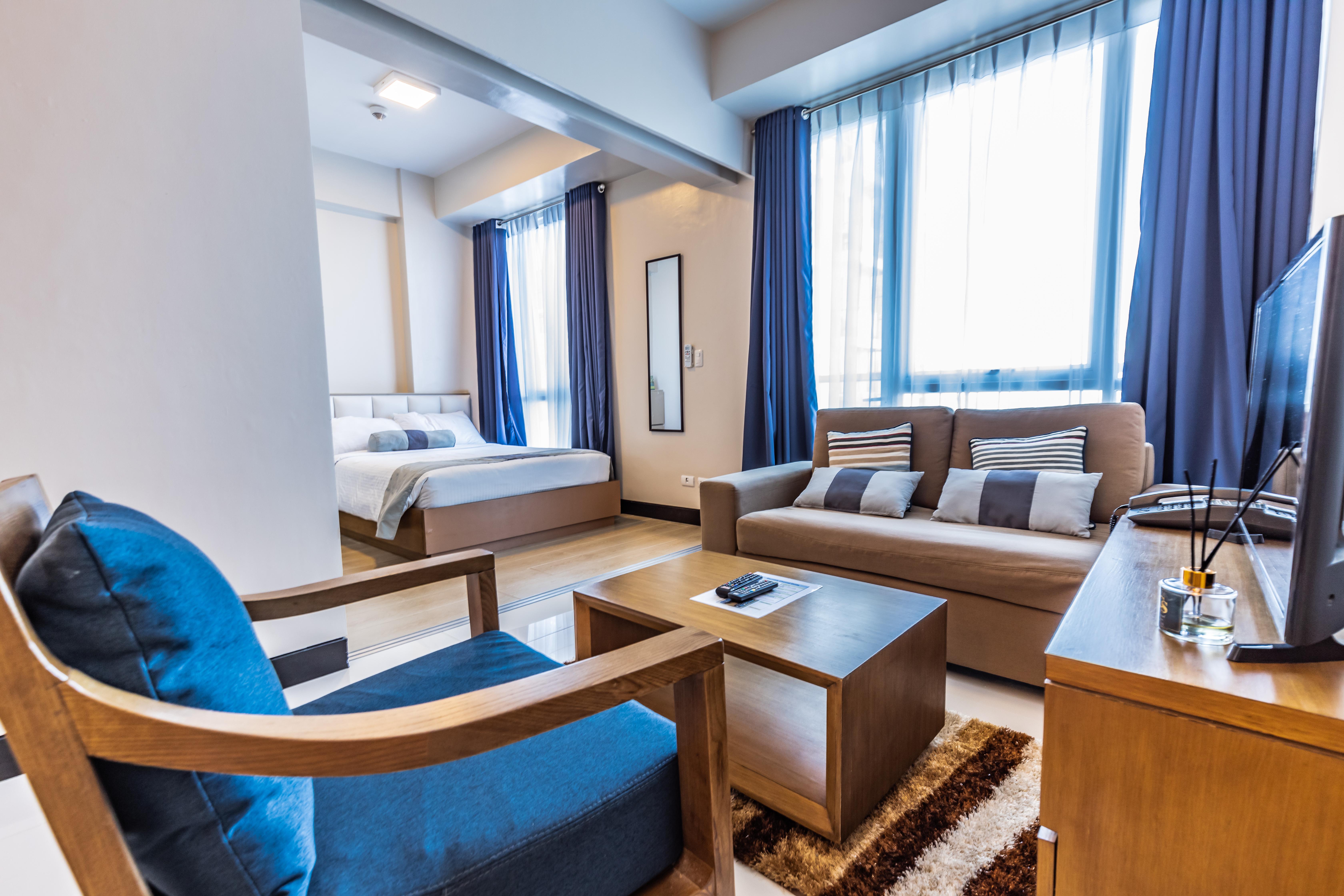8 Newtown Boulevard * Lapu-Lapu City