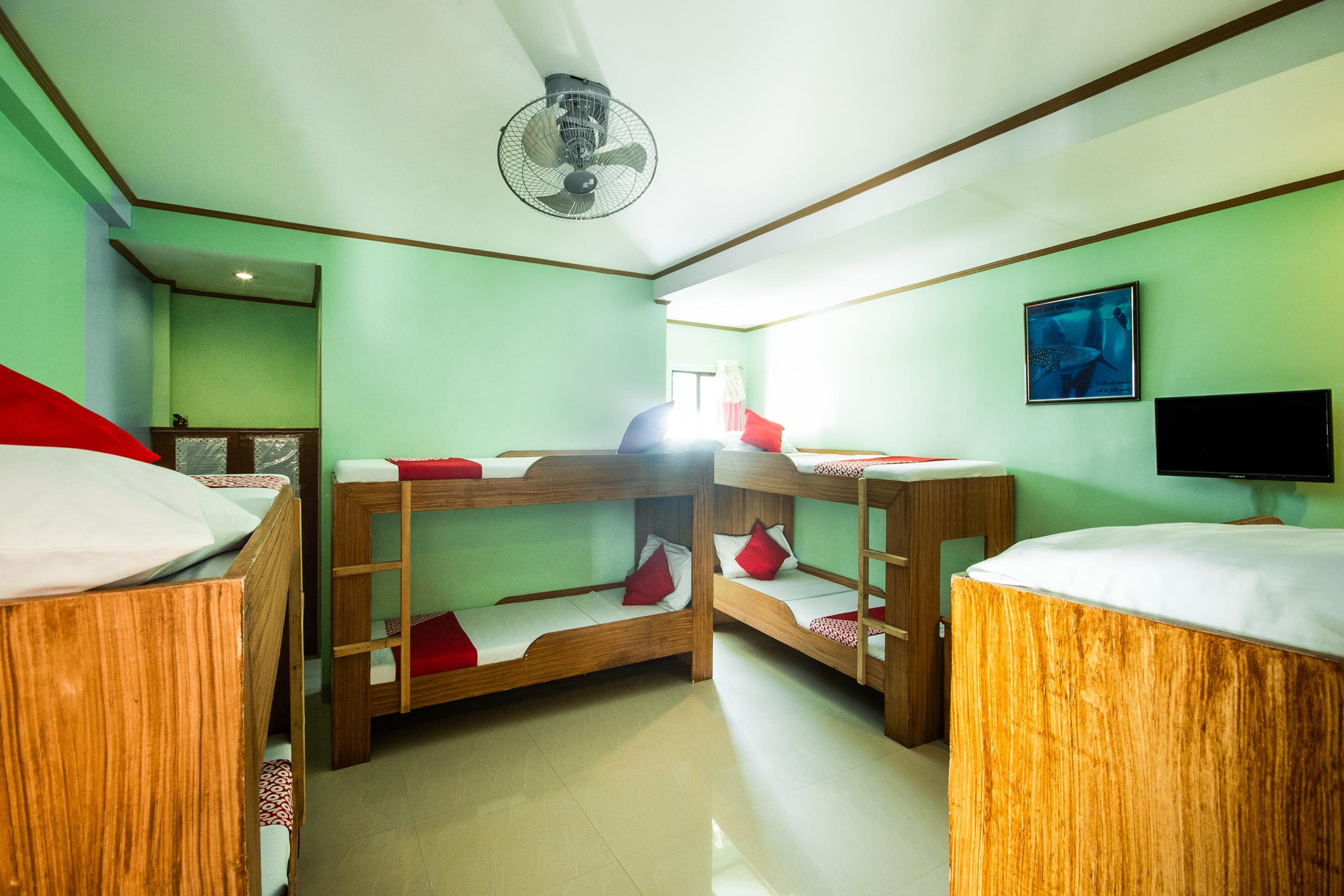 Casa Bonita Inn Oslob Hotel