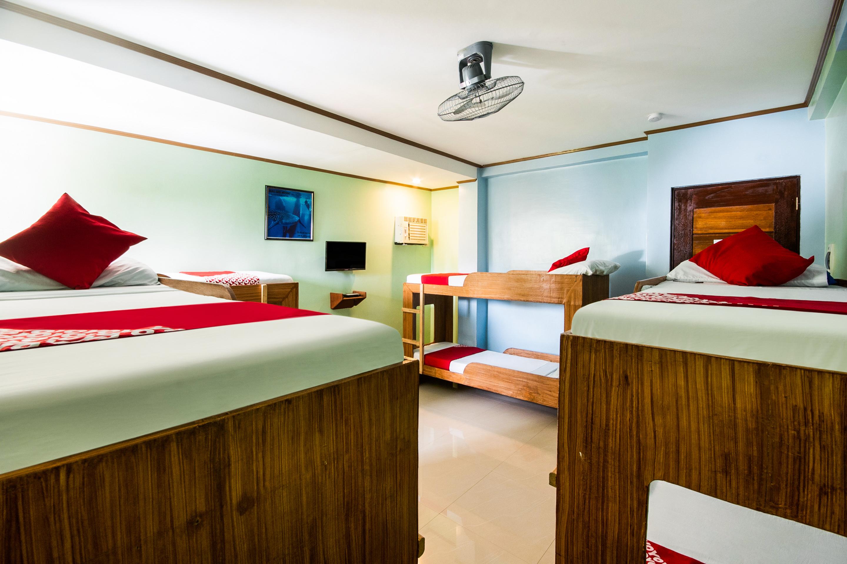 Casa Bonita Inn Oslob Hotel