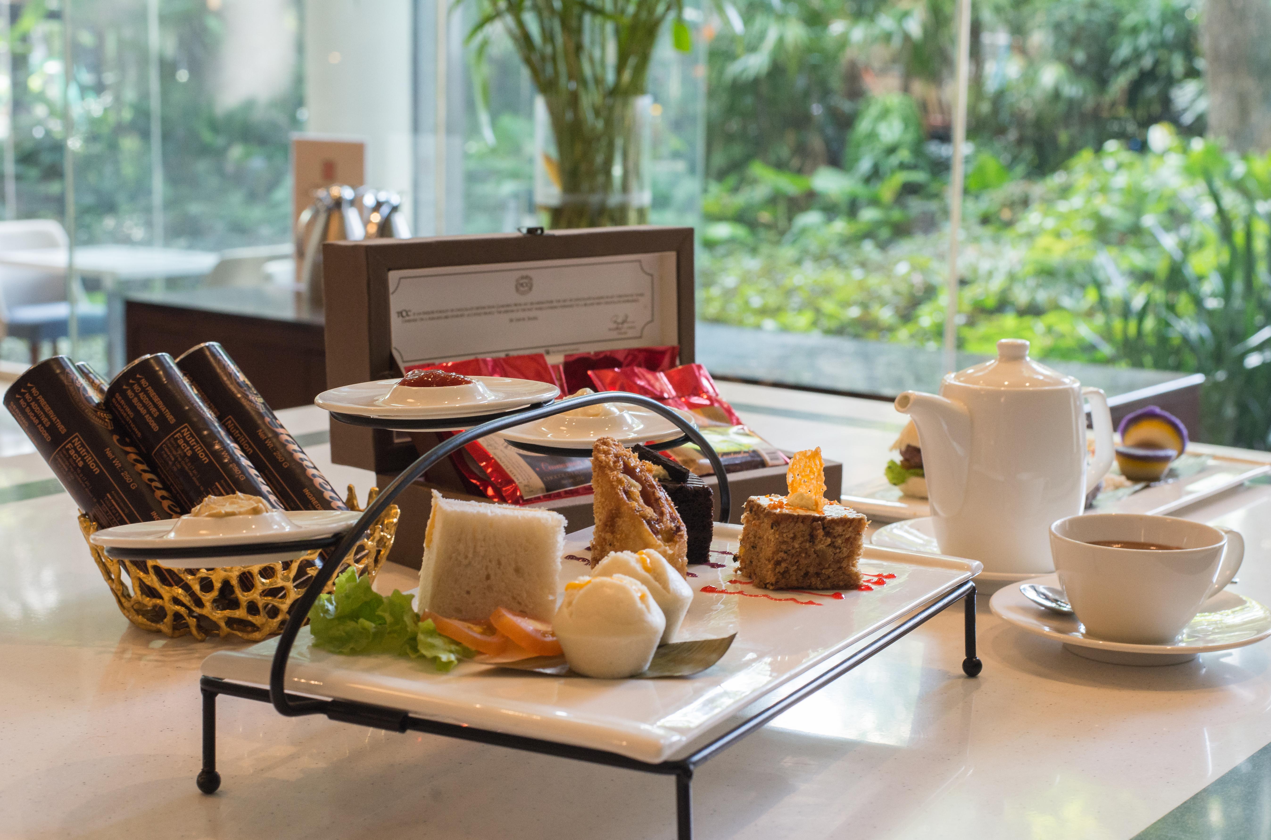 Hotel Seda Ayala Center 5*