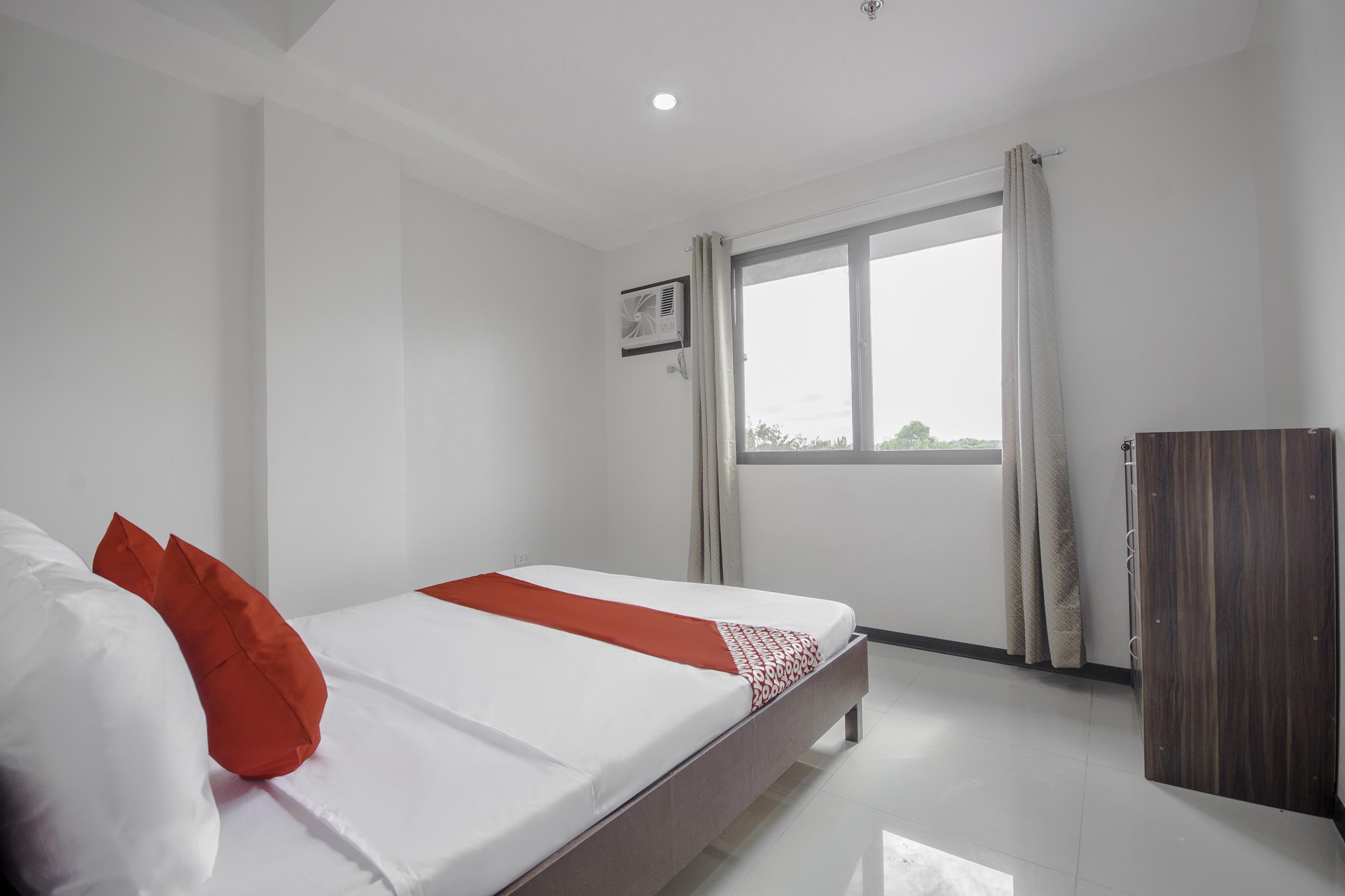 Cornerstone Manor 3* Talamban Viejo