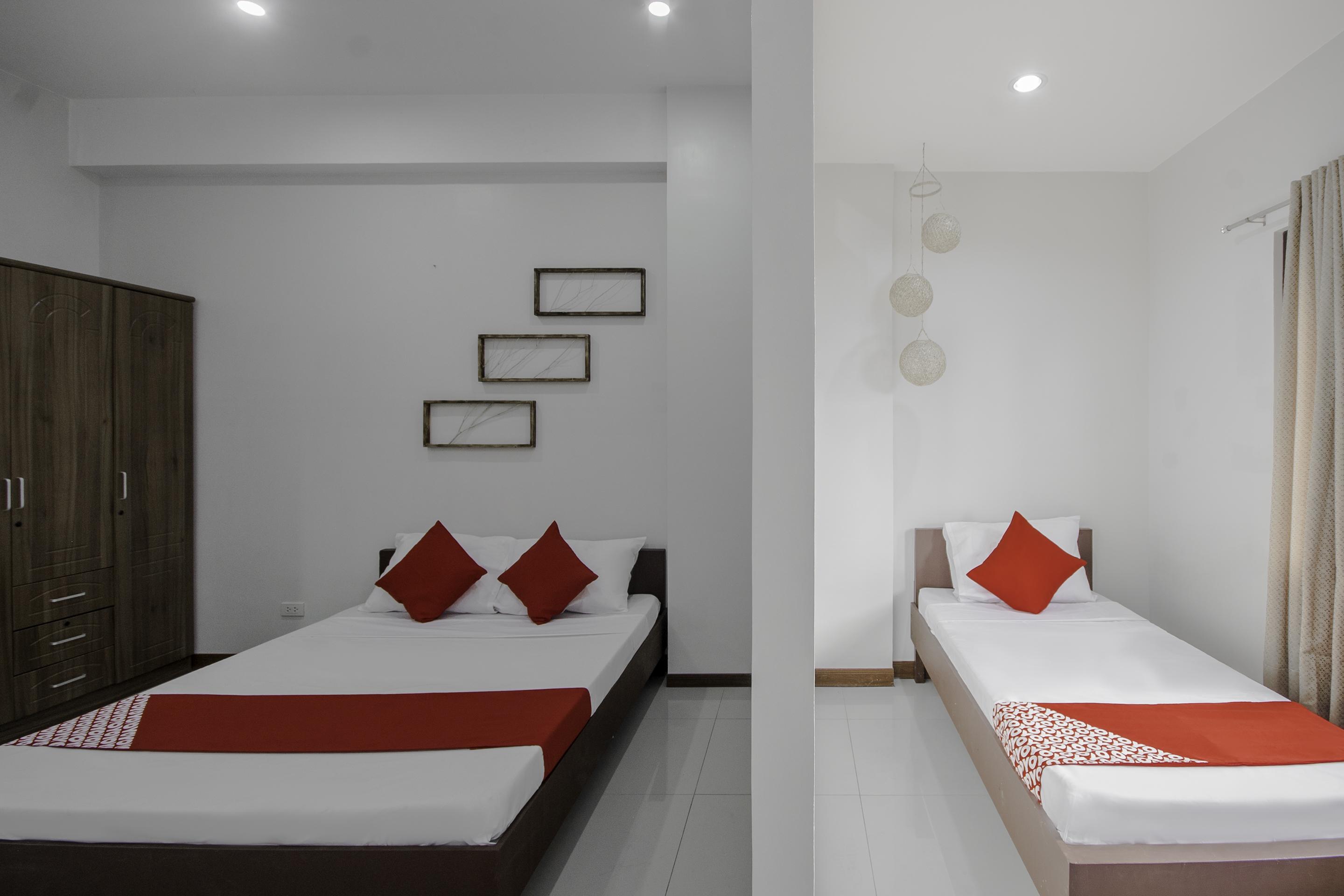 Cornerstone Manor 3*