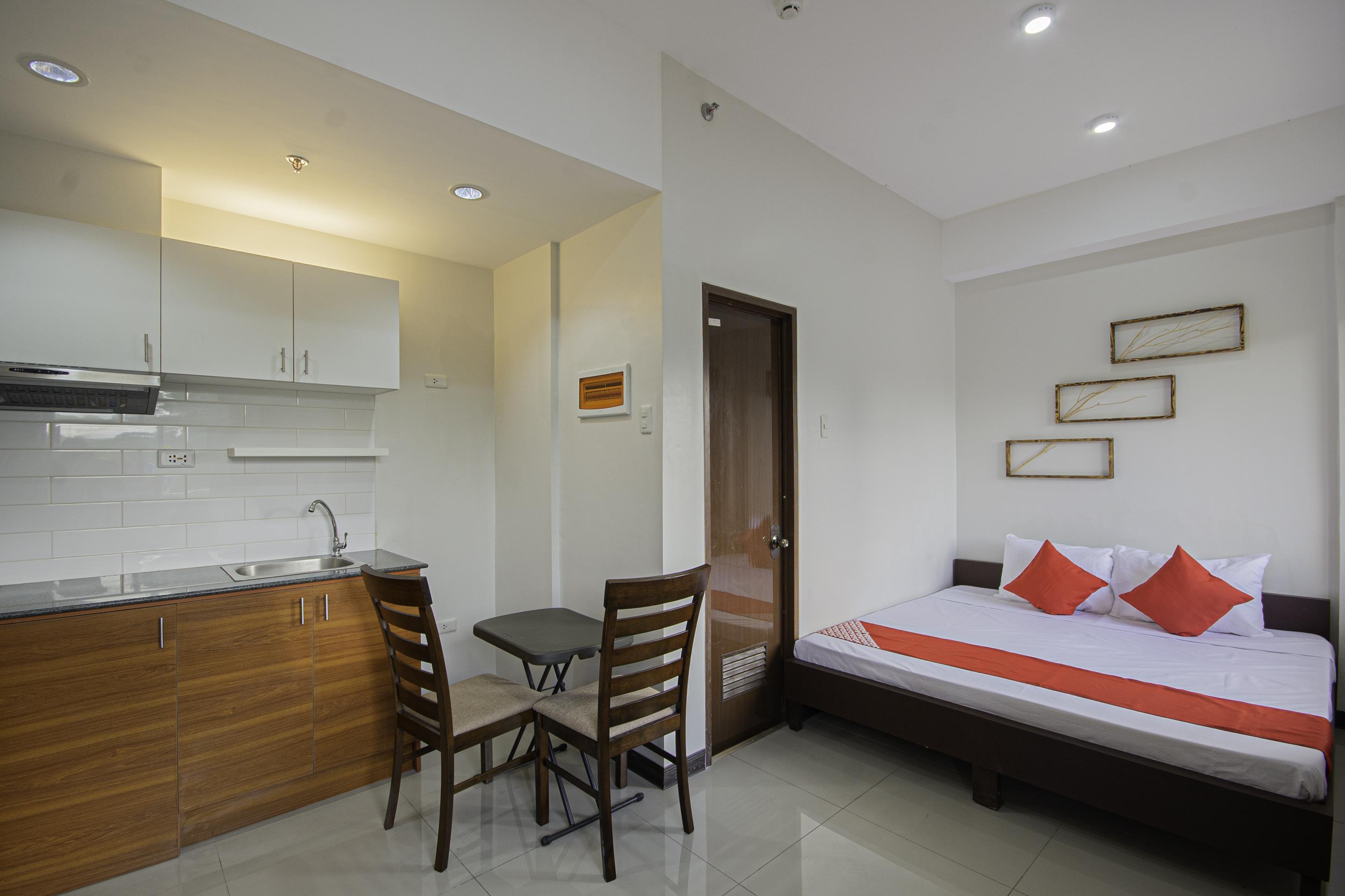Hotel Cornerstone Manor