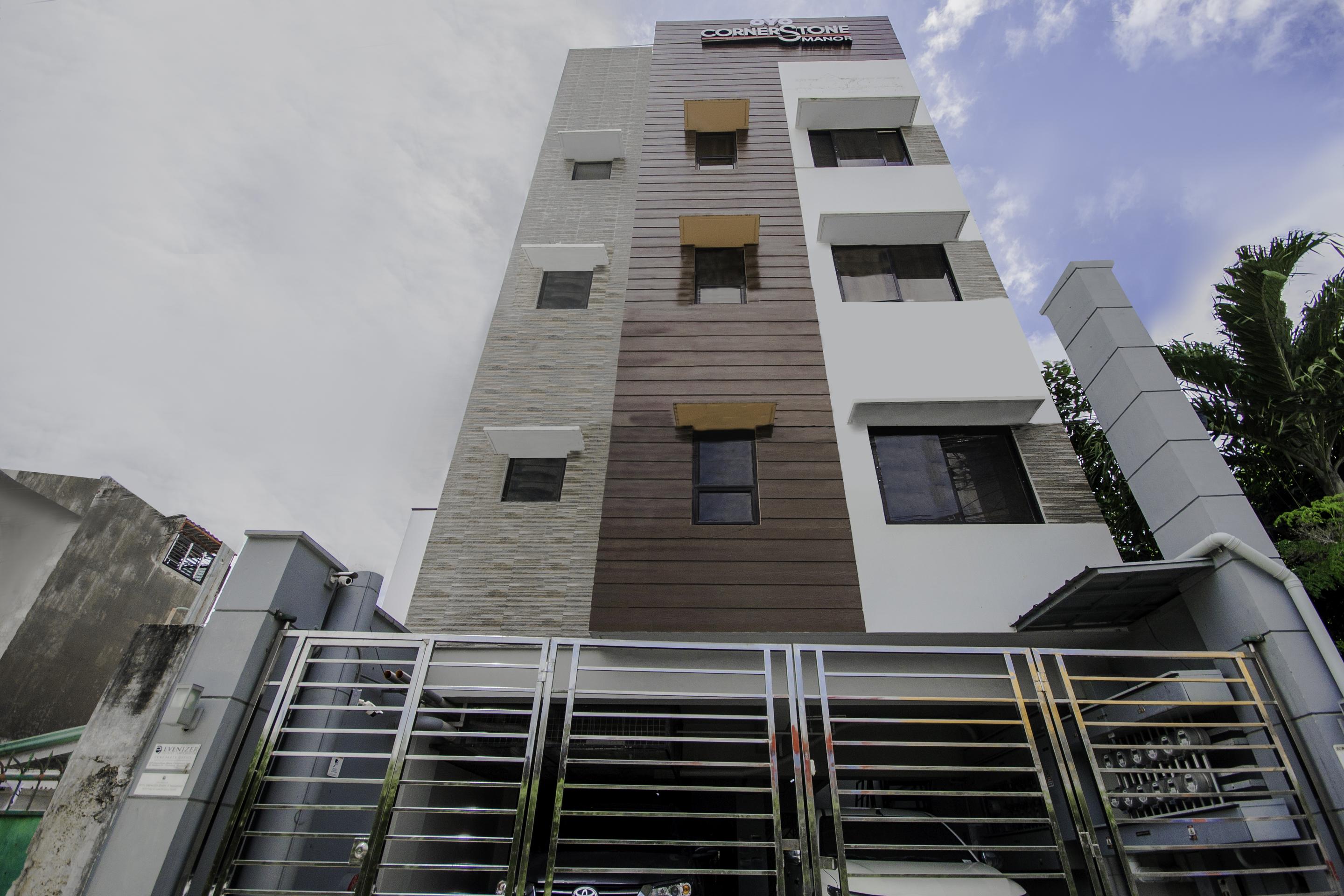 Cornerstone Manor 3*