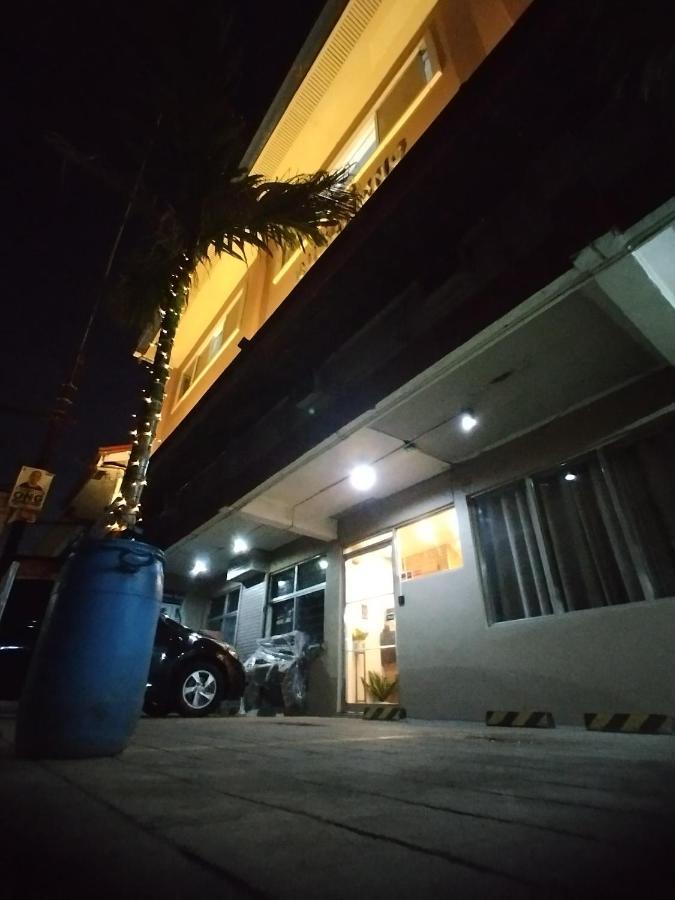 Vg And Residences bahay-panuluyan Adlawon