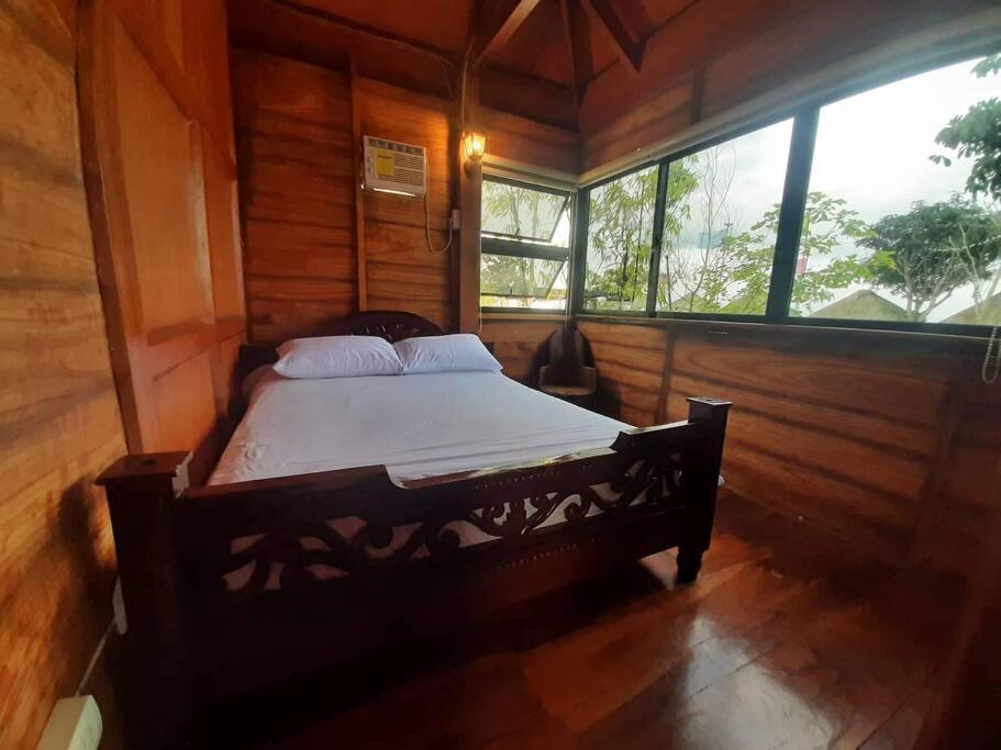 Log Cabin With Sea & Mountain View In
