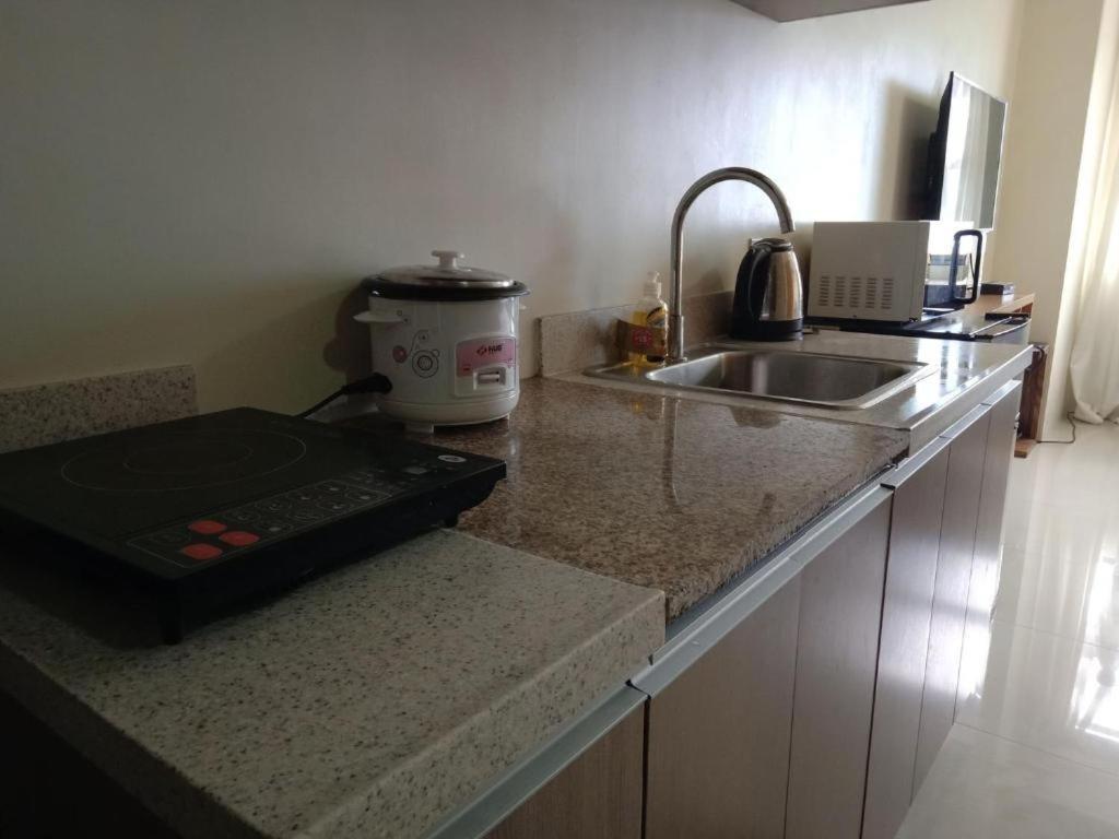 Horizon 101 A2 Shortwalk Robinson Mall Mango Square Bar Apartment