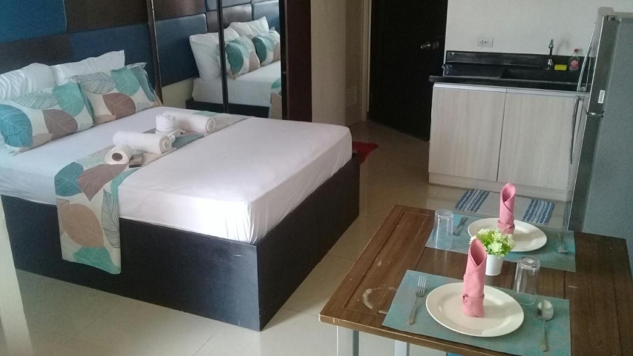 Mabolo Garden Flat A5 Rooftop Pool Shortwalk To Ayala Mall Apartment