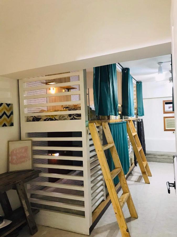 Hostel Che & Female Colon,