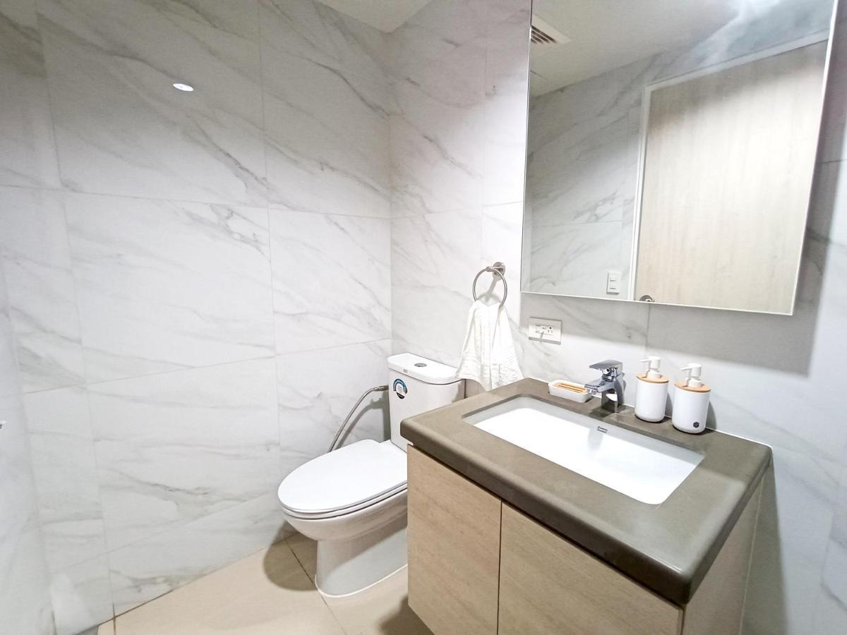 Apartment Mandani Bay Cebu Near Cdu And Parkmall