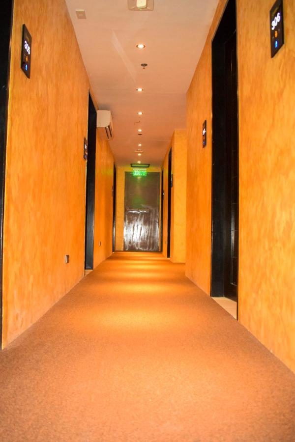 Cebu Dulcinea And Suites-mactan Airport 3*