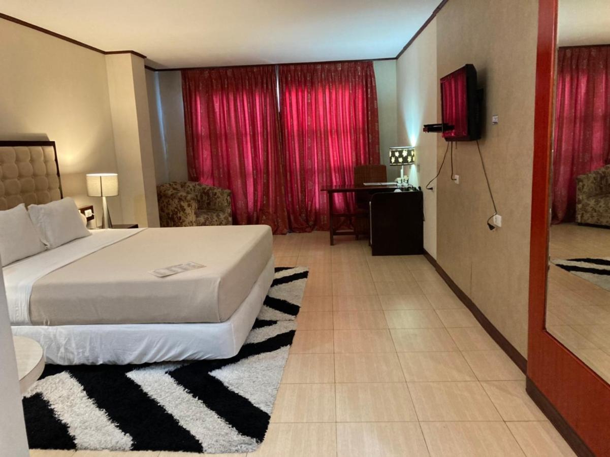 Cebu Dulcinea And Suites-mactan Airport Hotel