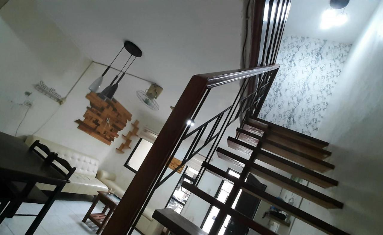 Entire 2 Story-house In Navona Subdivision In Lapu-lapu Mactan Cebu Apartment *