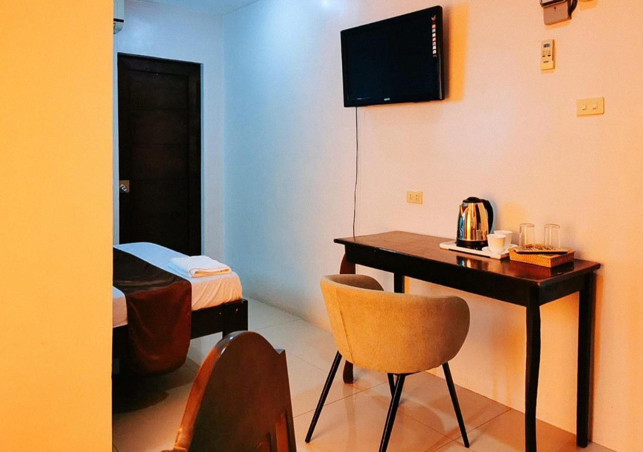Reddoorz Segra Square House Hotel Balamban