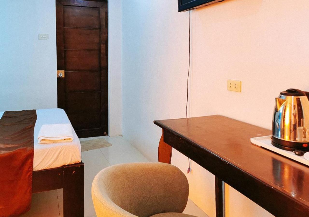 Reddoorz Segra Square House