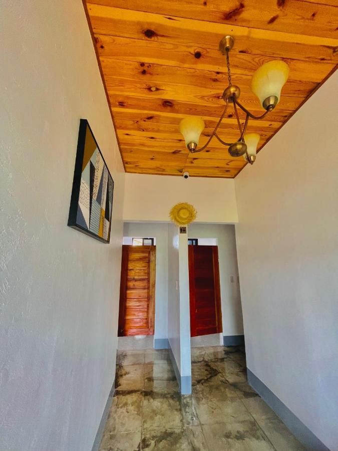 Momo Hostel Moalboal