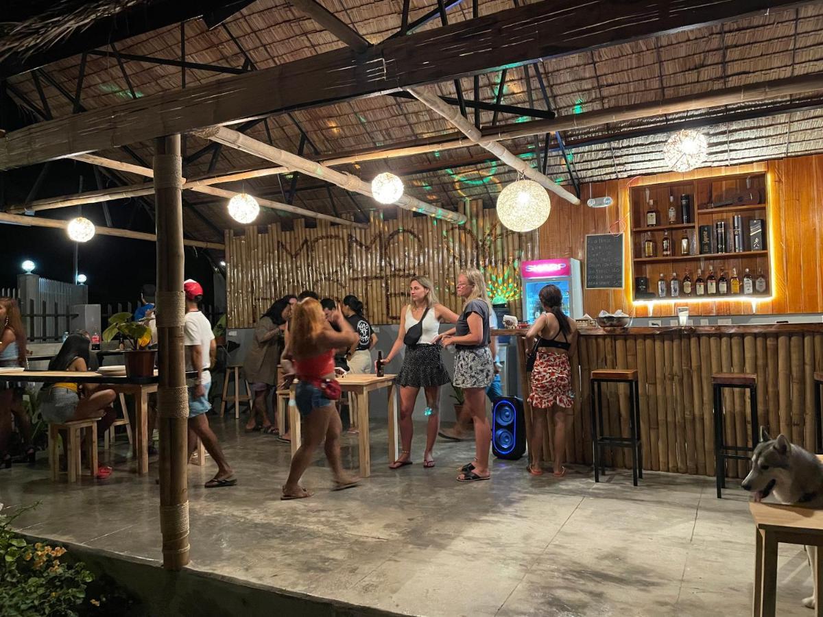 Momo Hostel