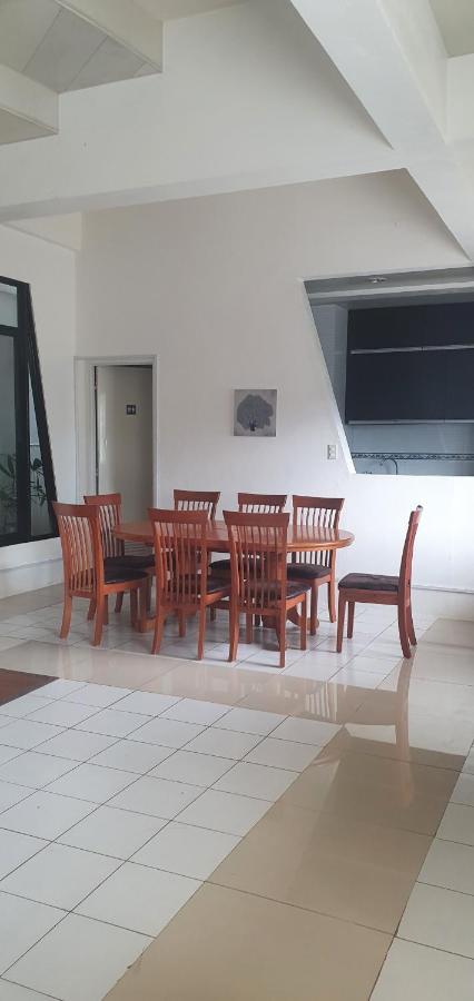 Acomodação com café da manhã  Lola's *