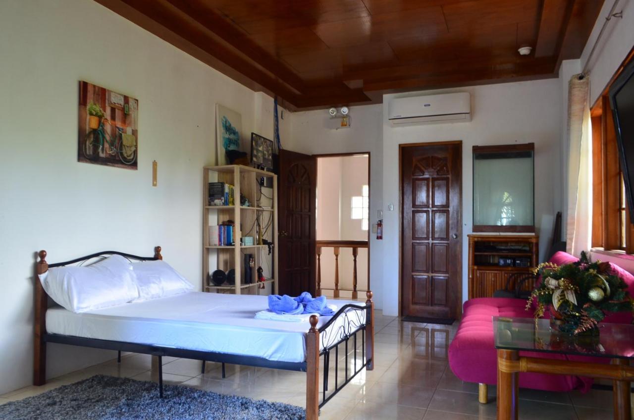 Private Beachfront With Ocean View And Direct Reef Access *