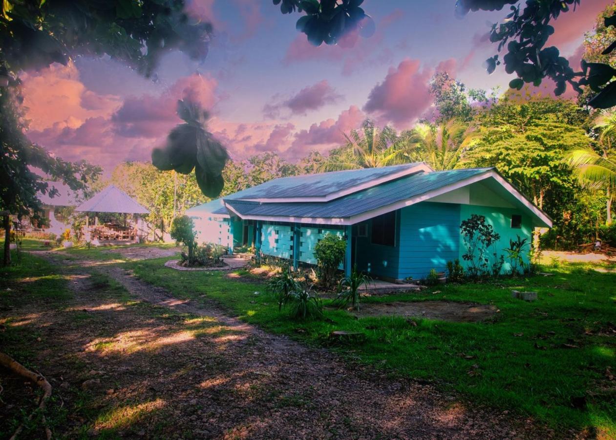 House Of Tamse Laagans ' Hostel Badian