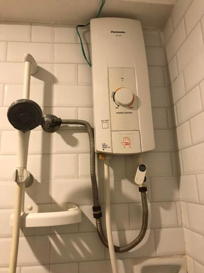 Albergue Che & Female Colon, *