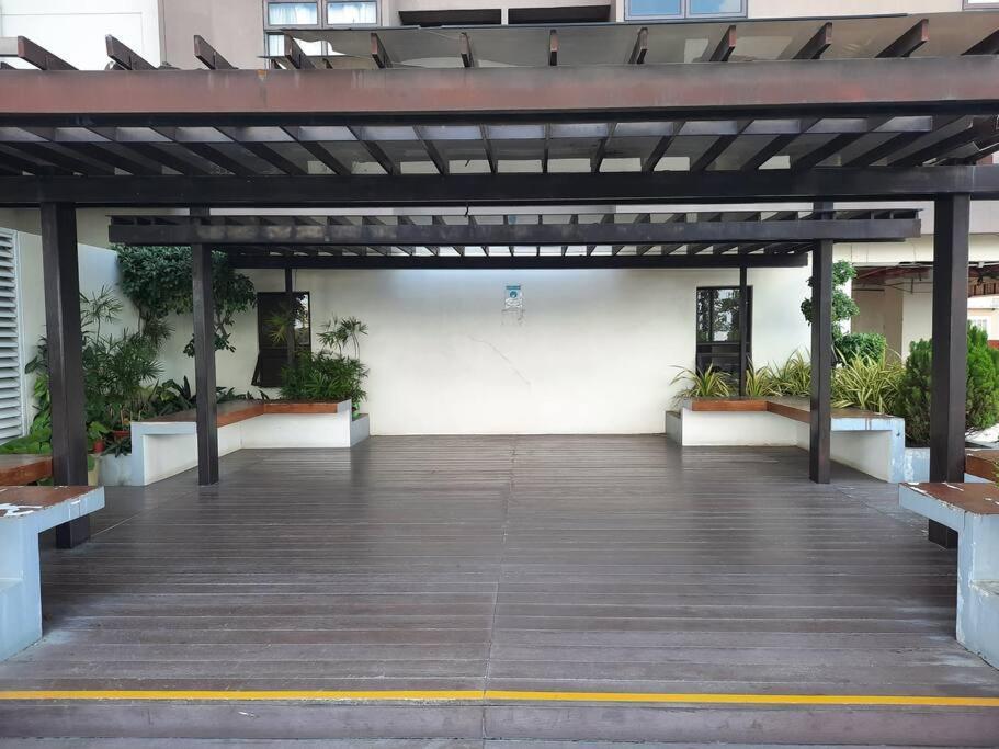 Budget For 5 Mabolo Garden Flats 20th Floor