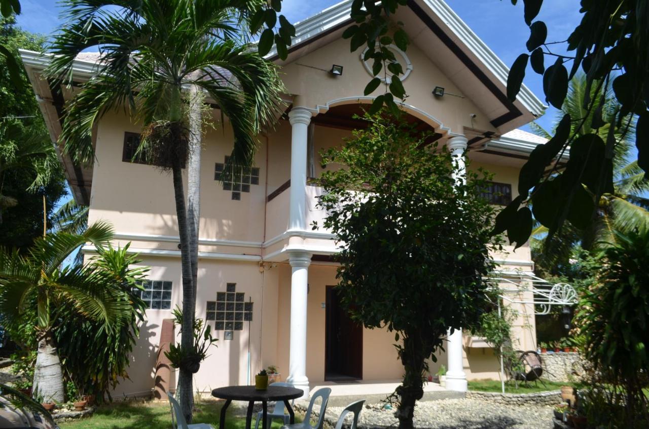 Private Beachfront With Ocean View And Direct Reef Access
