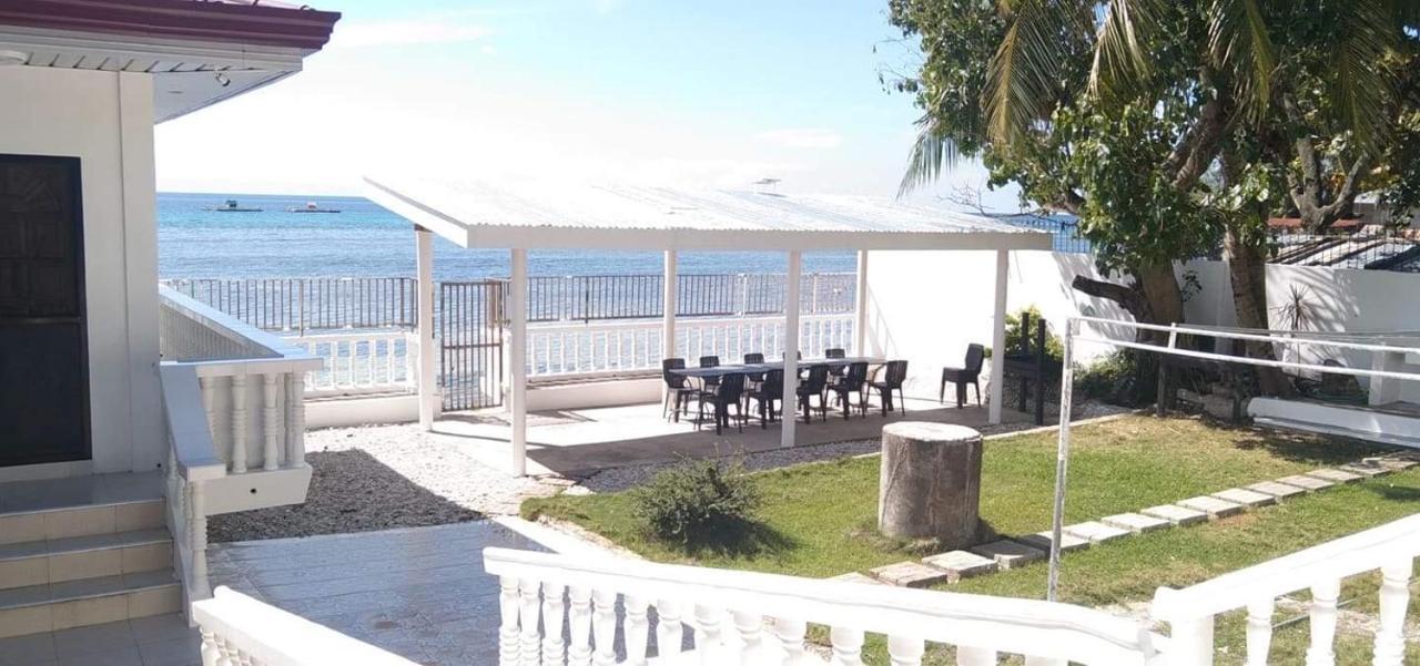 Luna Travellers - Front Guest house *