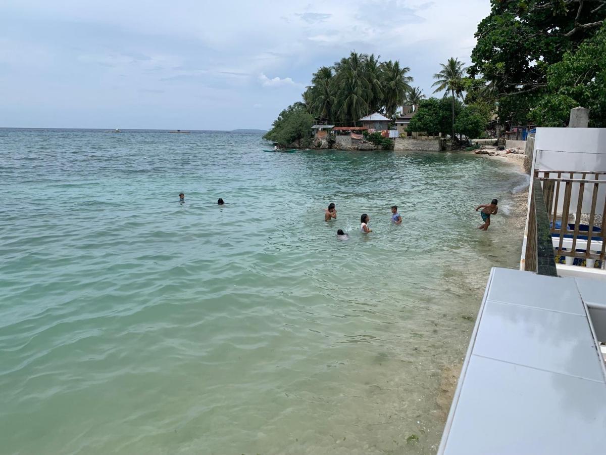 Luna Travellers - Front Guest house Oslob