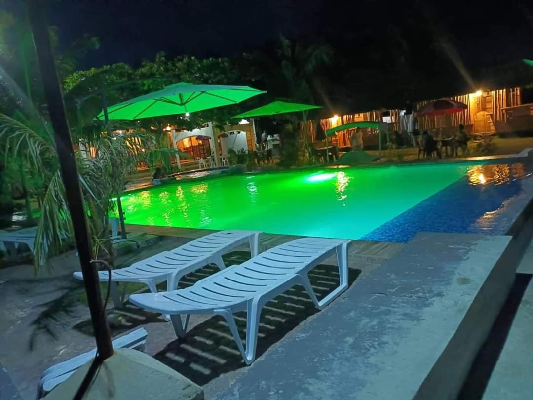 Rrj's Resort *