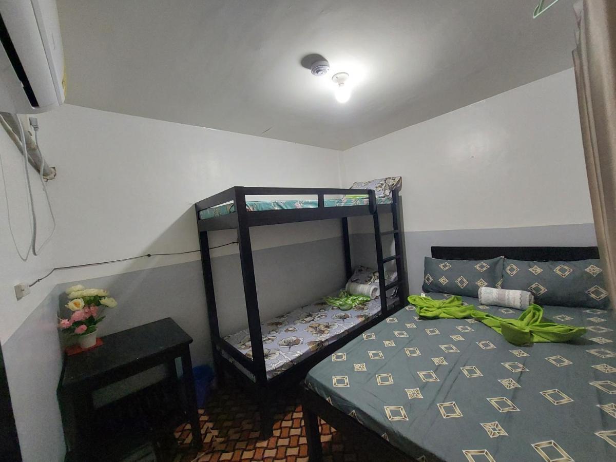 Hostel Maui's Place Badian