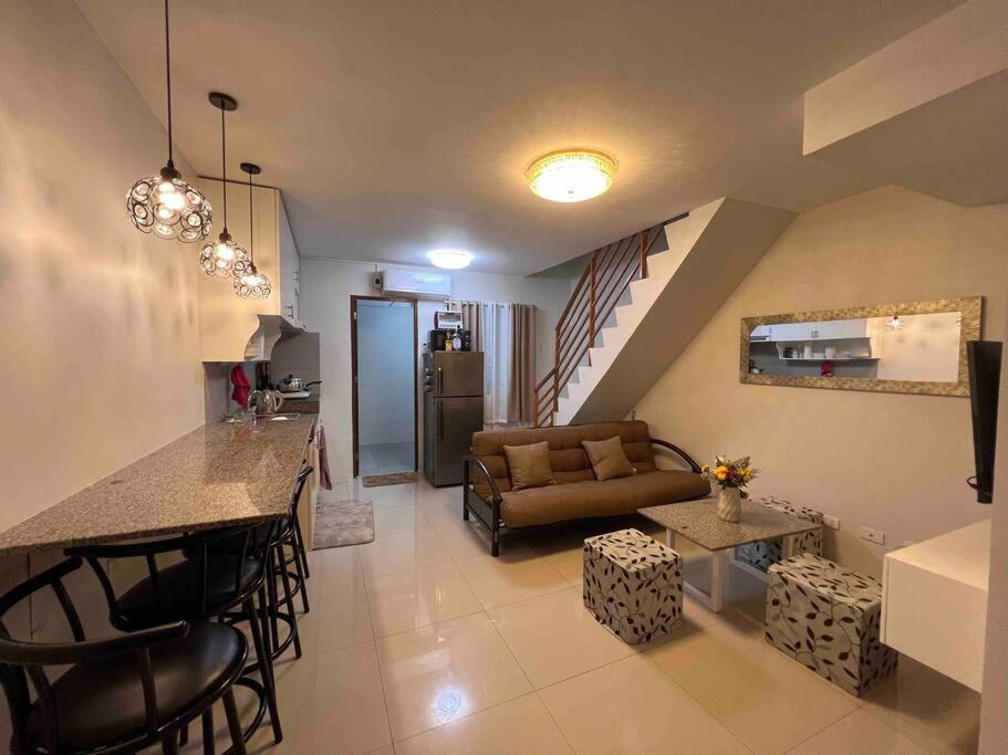 Chavid Town House Has Two Bedrooms * San Fernando (Cebu)