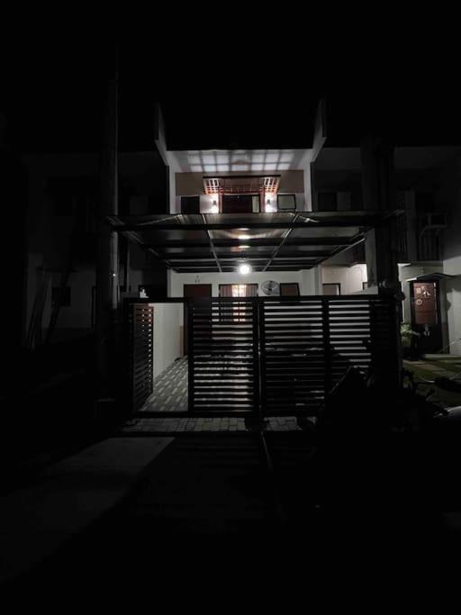 Chavid Town House Has Two Bedrooms Apartamento