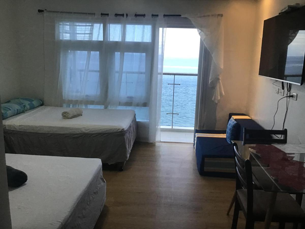 Oceanfront At Arterra, Fast Wifi, Nflix, Kitchen- D Or F Holiday home Lapu-Lapu City