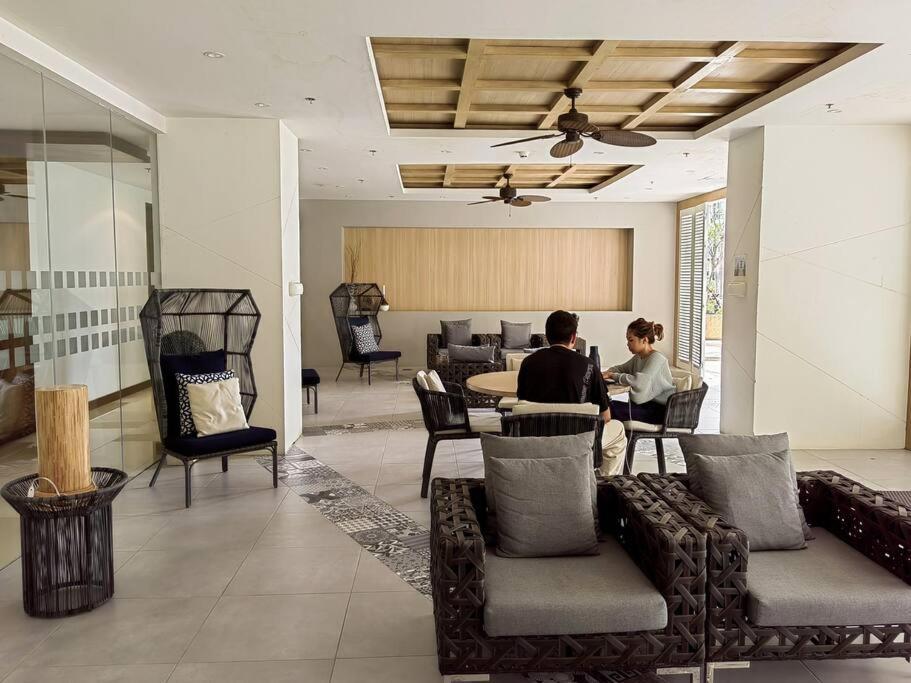 Marco Polo Residences With Views Apartment