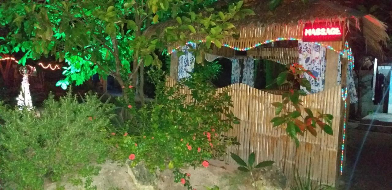 The Shark's Tail Dive Resort