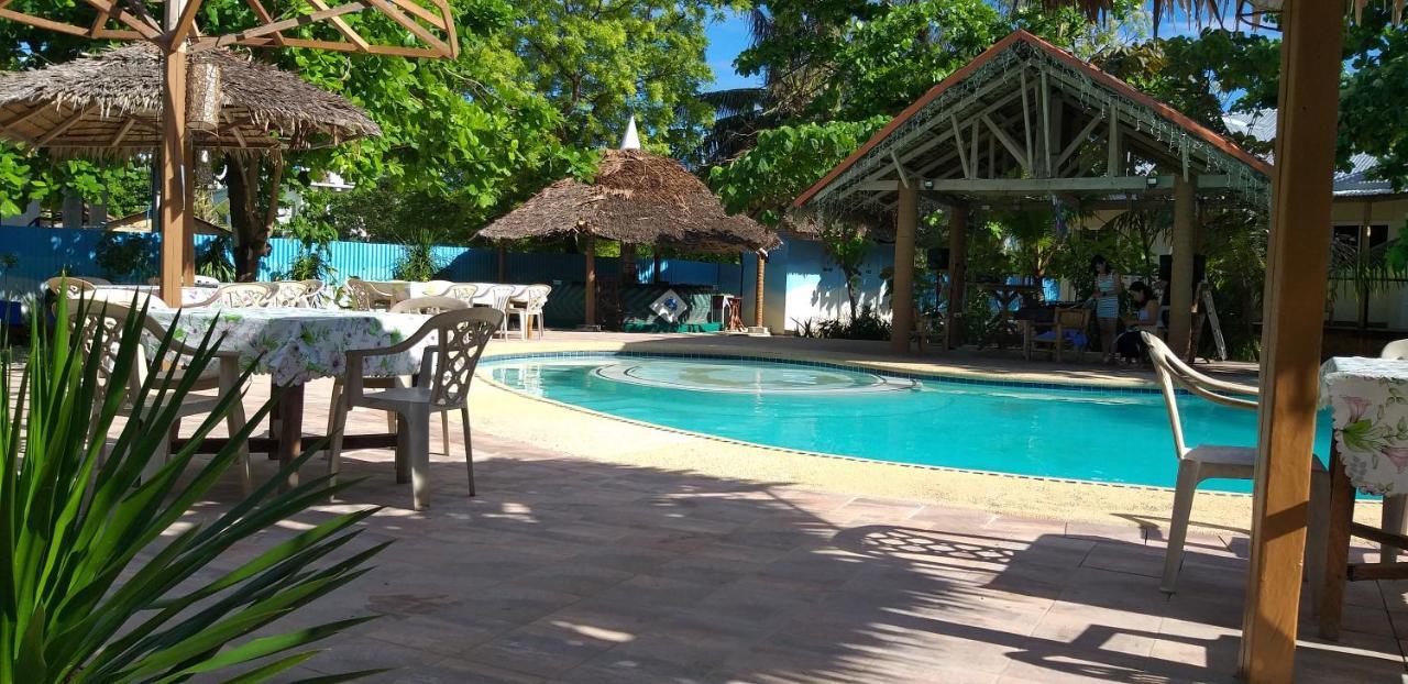 The Shark's Tail Dive Resort