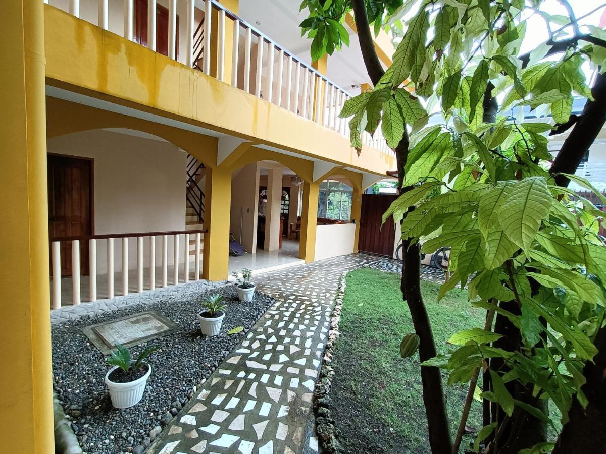 Speed 8 Hotel