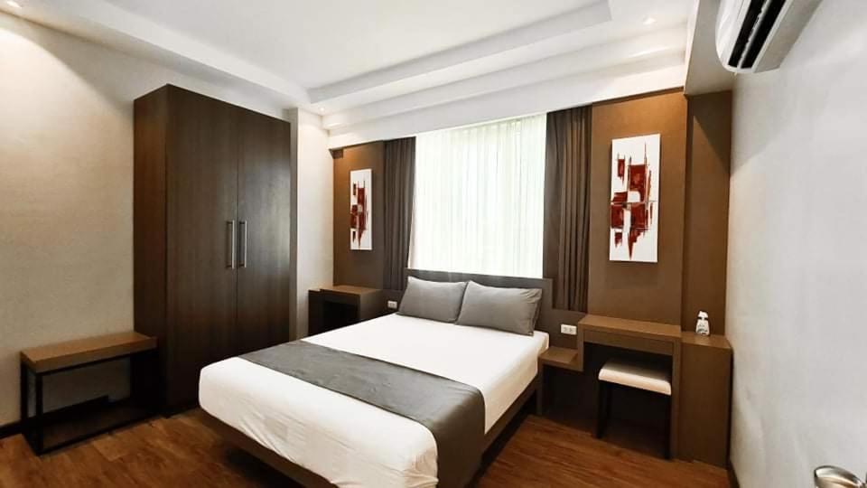 2-3bedroom Unit At The Padgett Place Apartment *