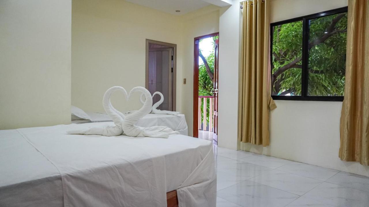 Speed 8 Hotel Moalboal