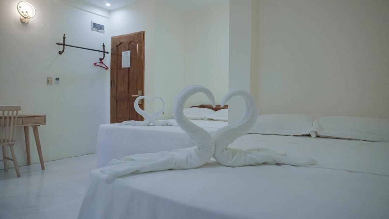 Speed 8 Hotel Moalboal