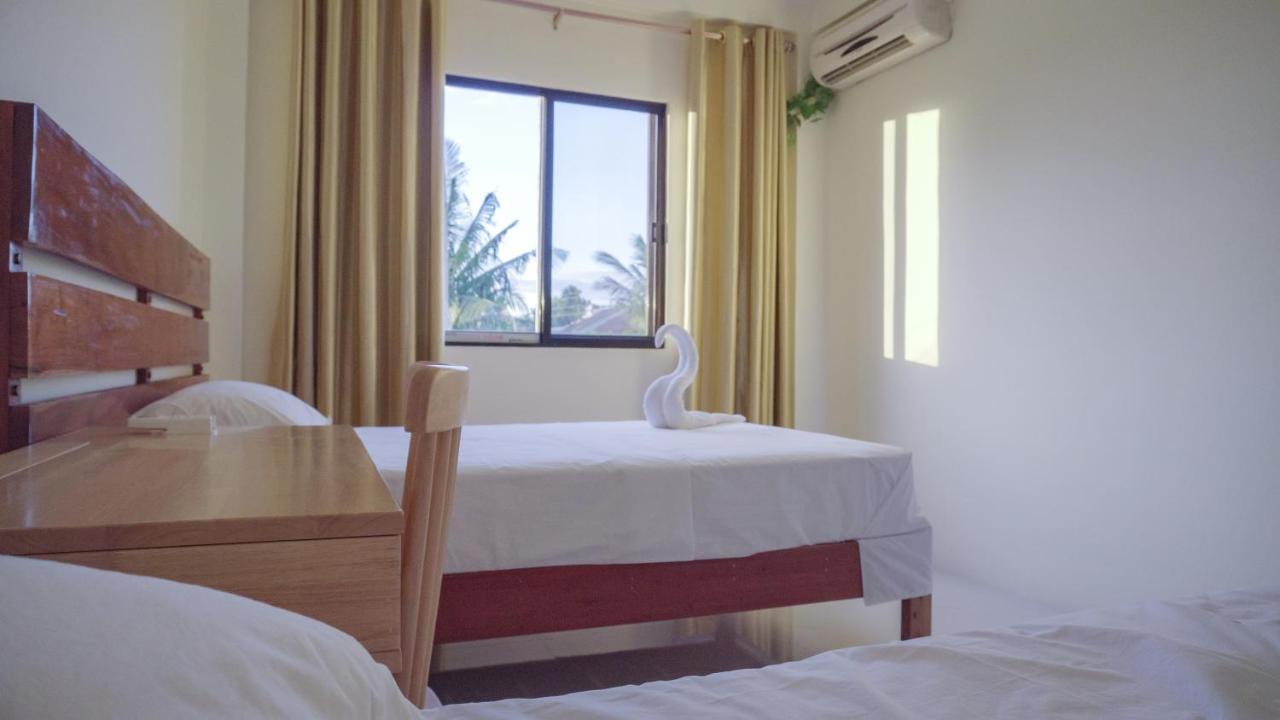 Speed 8 Hotel