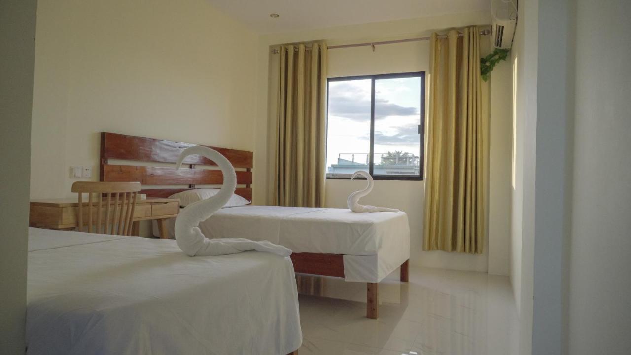 Speed 8 Hotel Moalboal