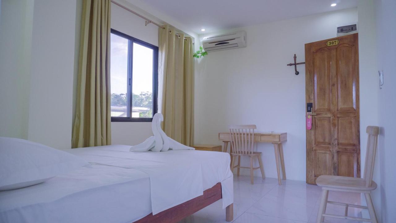 Speed 8 Hotel Moalboal