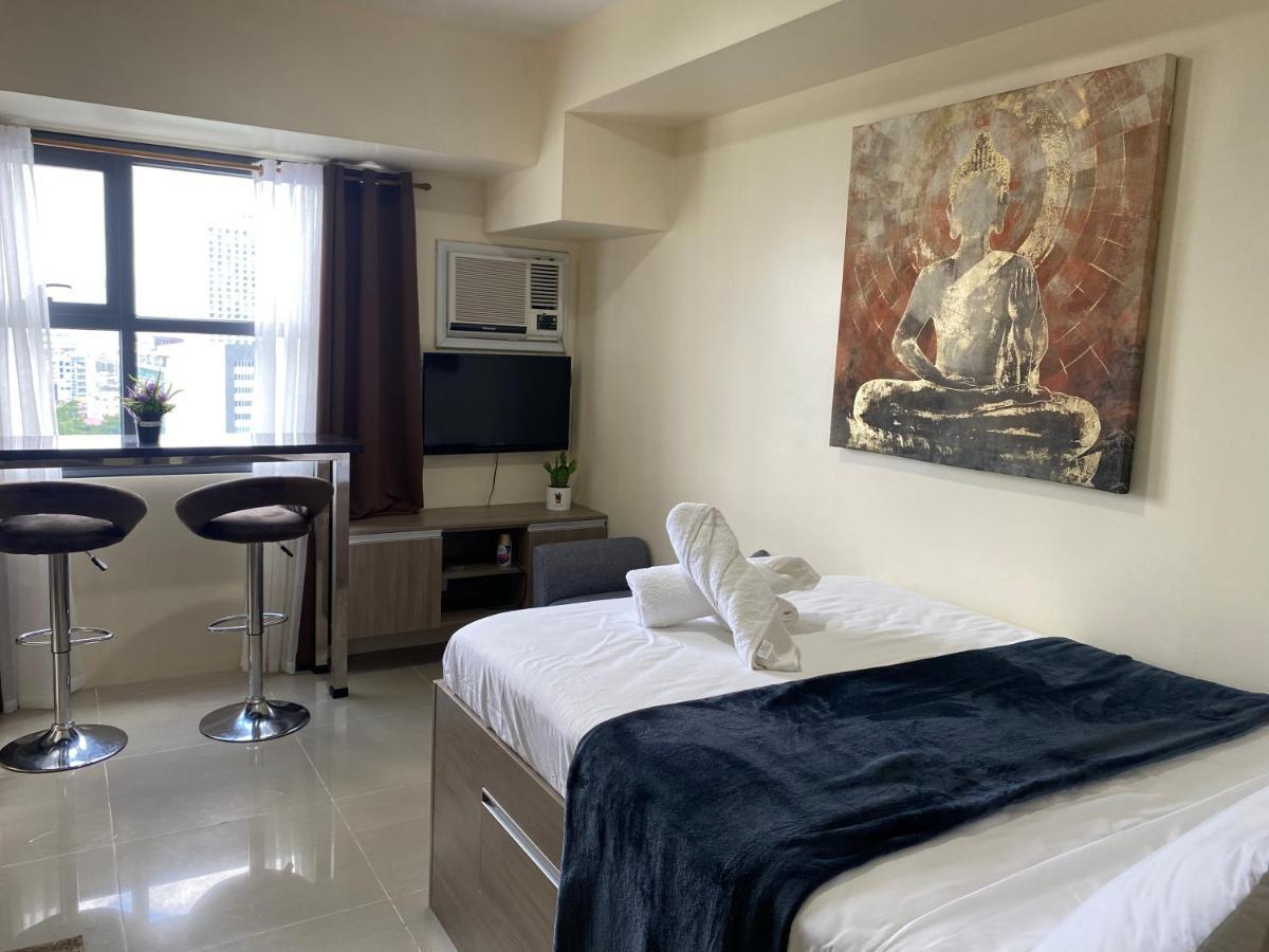 Stunning Sea View Unit@ Horizons 101 Aparthotel Cebu